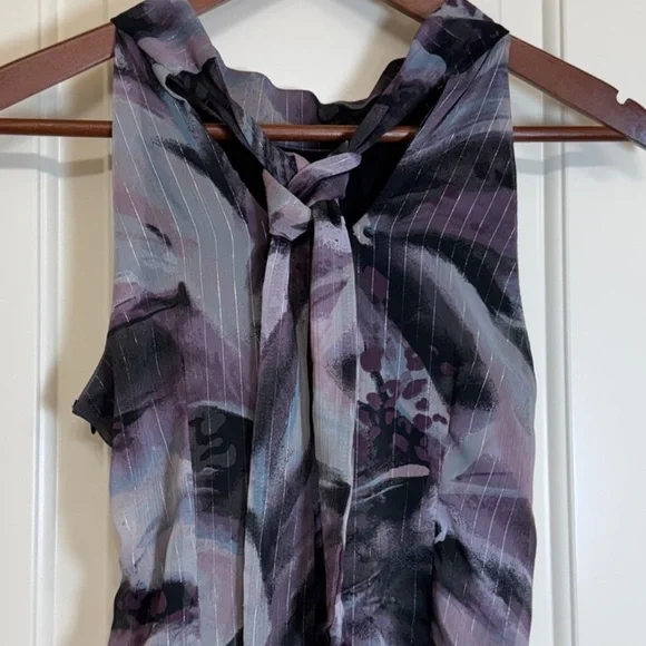 A Byer Ruffle Front Tie Back Blouse Sleeveless Abstract Top S - Picture 4 of 8